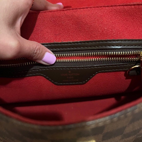 Louis Vuitton - Picture 8 of 12